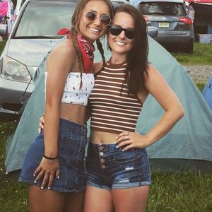 Meet your Posher, Maya